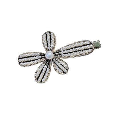 China 2020 Stylish and Fresh Crystal Hair Clip Set Kids Fashion Rhinestone Letter Hair Accessories Hair Clips for Lady for sale