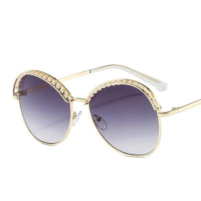 China Fashion Sunglasses Round Glass Sun Glasses New Hollow Rivet Square Glass Sunglasses Luxury Oversized Sun Glasses for sale