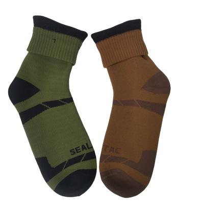 China Double Sport Waterproof Socks Breathable Waterproof Socks for Extreme Sports Skiing, Hiking, Wading and Adventure for sale