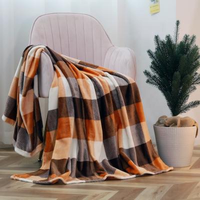 China Skin Cheap Polyester Fat Baby Friendly Fat Winter Pocket Christmas Super Soft Fleece Blanket for sale