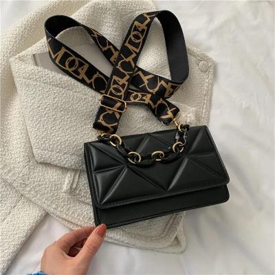 China Fashion\new style comfortable\durable diamond embossed small bag women messenger bag fashion ladies shoulder phone bag for sale