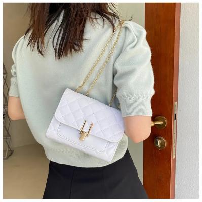 China Fashion\Comfortable Bag\Goods 2023 New Small Square Fashion Diamond Lattice Bag Pu Zipper Shoulder Single Women Small Square Hand Messenger Bag for sale