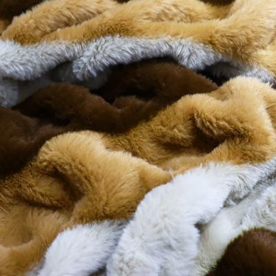 China Fireproof Faux Fur Throw Blanket 100 Polyester Blanket Flame Retardant for sale