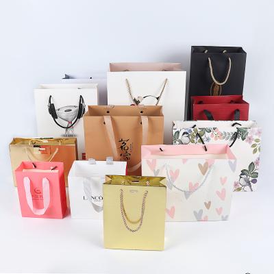 Κίνα Fashion Biodegradable Custom Eco-friendly Black Gift Kraft Shopping Paper Bags With Logo Printed προς πώληση