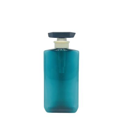 China 500ml cosmetic PET bottle shampoo plastic bottle with pump shower gel bottle for sale