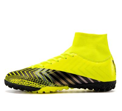 China Outdoor Sports Rubber Adult Soccer Shoes FG Spike Soles Professional Training Soccer Sneakers for sale