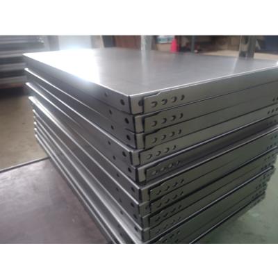 China Verpakkingshouders Racks High Tensile Iron Bracket Slotted Angle Rack met metalen plank Te koop