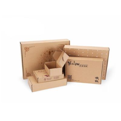 China Recycled Materials Customized Kraft Paper Airplanes Gift Packing Shipping Shipping Box For Clothing With Epe Foam Cushion for sale