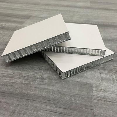 China Honeycomb Board Corrugated Plastic Guard Panels with Other Alloy Aluminum Honeycomb Door Sandwich Plate for sale