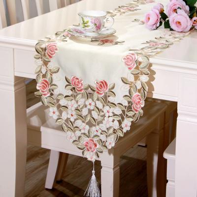 China European Modern Wholesale Table Runner Embroidered Modern Table Cloth For Home Decoration for sale