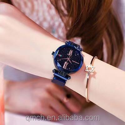 China Small Three Needle Women Fashion Steel Band Quartz Watch Ladies Luxury Breathable Watch Set for sale