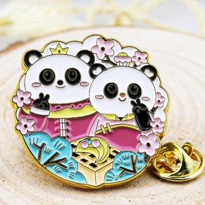 China 3D factory outlet new product promotion custom paint cartoon zinc alloy metal badge for sale