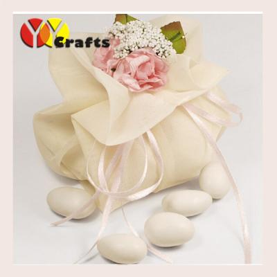 China Popular pink wedding candy bags handmade fancy organza candy packaging bags for sale