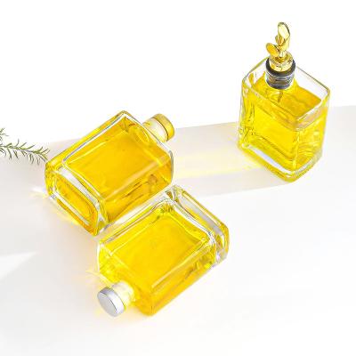 China Brand New High Quality Golden Upright Freshness Retaining Mouth Glass Oil Bottle Dispenser for sale