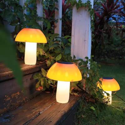 China Garden Outdoor Decorative Lamps Lawn Plant Supply Park Solar Mushroom Shape Lamp for sale