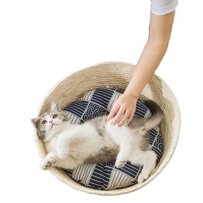 China Viable Pure Natural Plant Weaving Corn Husk Single Circular Cat Bed Scrath Resistant Wear Resistant For Cat Nest for sale