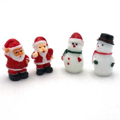 China New Modern Mini Resin Items Figures Santa Snowman Gift Box Christmas Tree Decor for sale