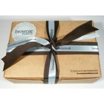 China Recycled Materials Novelty Food Grade Kraft Paper Packaging Boxes For Brownie for sale