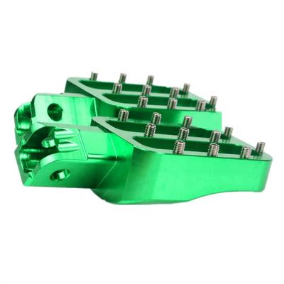 China Universal Aluminum Alloy Motorcycle Foot Pegs Pedal CNC Foot Pegs Front Foot Pegs Pedals Foot Pegs Accessories for sale