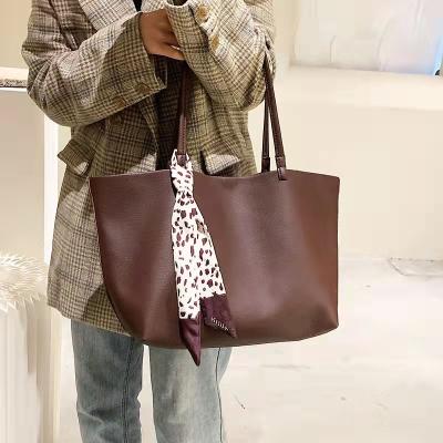 China Fashion Wholesale Korean Shoulder Bag With Zipper Pocket PU Leather Handbags Women Large Tote Bag for sale