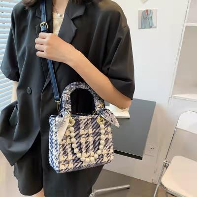 China Korean latest/fasion shoulder bags with mini scarf pearl silk chain woven square girls cross - the body bag for sale