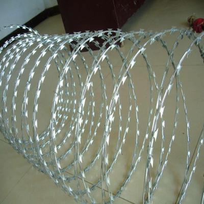 China Building Material Stores Galvanized Steel Welded Barbed Wire Rolled Fence for sale