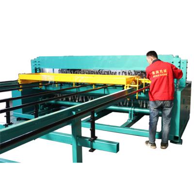 China Build Quality And Competitive Price Super Hot Dipped Galvanized 358 Panel Wire Mesh Fence Welding Machine for sale