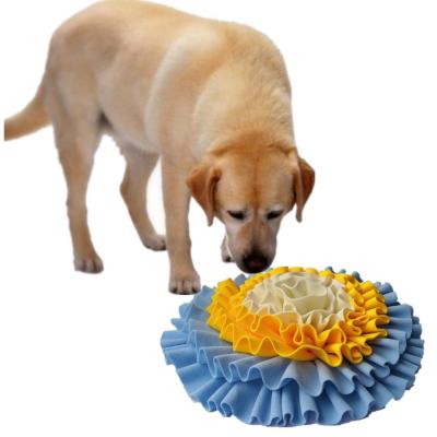 China Slow Travel Dog Treat Feeder Loving Mat Dog Pet Snuffle Feeding Mat for sale