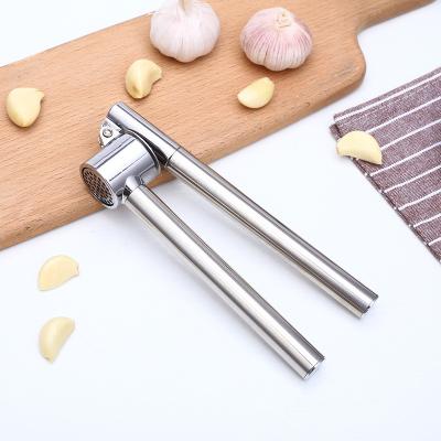 China High Quality Sustainable Kitchen Stainless Steel Portable Easy Clean Garlic Press for sale