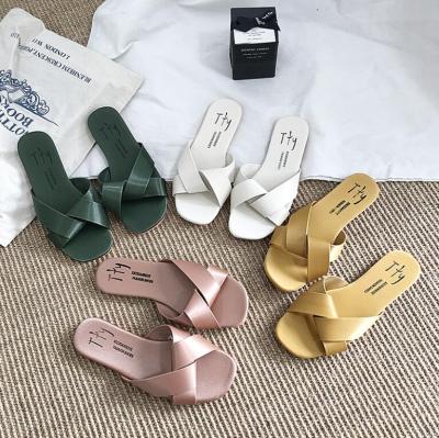 China 2021 summer slippers new soft bottom flat sandal uniterm non-slip cross anti-skid flat bottom clog for sale