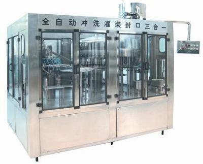 Chine Machine de remplissage pure de l'eau de rendement élevé pour la bouteille en plastique 1.5KW - puissance 4.5KW à vendre