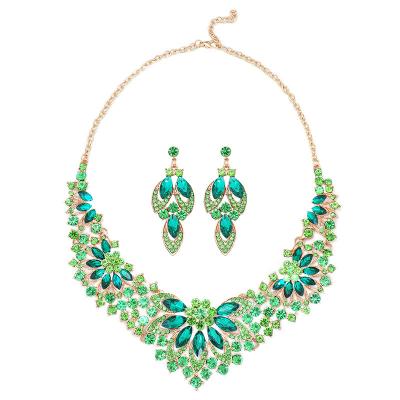 China High Quality Jewelry Set New Arrival Bridal Jewelry Sets Hot Sale Gold Plated Crystal Necklace And Earrings Fashion Jewelry Sets For Women for sale