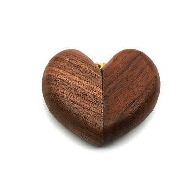 China Simple Ring Box Newest Heart Proposal Ring Box Custom Wooden Heart Ring Box Wedding Engagement Personalized Proposal Nuts for sale