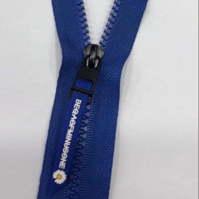 China High Quality Automatic Lock Size No.5 Fashion PVC Puller Zipper With TPU Coated Reverse Plastic Zippers For Jacket for sale