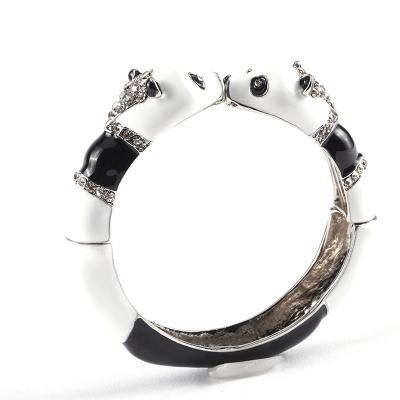 China Crystal Enamel Panda Design Fashion Stretch Animal Bracelet Bangle High Quality With Two Panda Head Wholeasle 2021 for sale