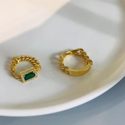 China Vintage High Quality Gold Metal French Green Crystal Rhinestone Rectangle Chain Hollow Plated Metal Rings for sale