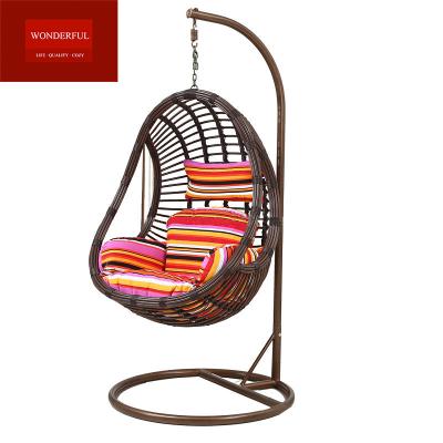 China Leisure Styles Popular outdoor or indoor PE rattan swing chair metal frame single hanging chair for sale