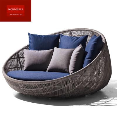 China Eco-friendly Promotional new style outdoor patio furniture garden rattan wicker daybed for sale