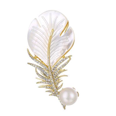 China Natural Abalone Shell Jewelry Women Gold Silver Feather Shape Crystal Fashion Bridal Wedding Leaf Plated Freshwater Shell Feather Brooch for sale