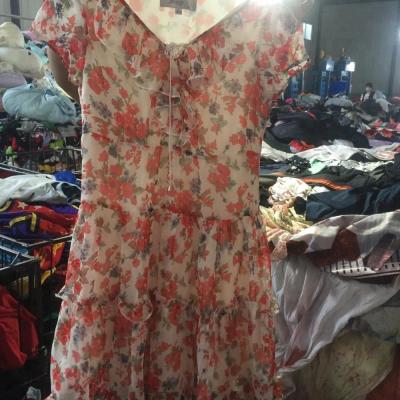 China Fashion In Bales 100 Kg Ladies Silk Dress Used Clothing In UK for sale