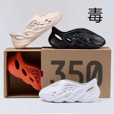 China CUSHIONING Factory New OG Quality Foamer Shoes Summer Mens Ladies Casual Shoes Beach Sneakers for sale