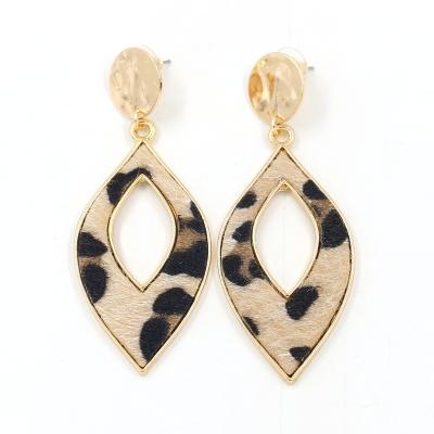 China Fashion Personality Leopard Skin Imitation Horsehair Pattern Leather FASHION Earring Pop Shaped Drop Earrings For Women for sale