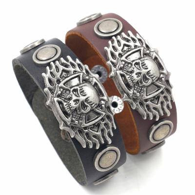 China Men's Vintage Alloy Rivet Rivet Flame Skull Leather Snap Bracelets Men's Leather Snap Button Wide Cowhide Bracelets for sale