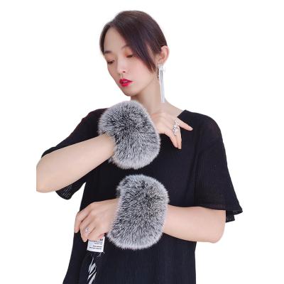 China Plus Size Women's Winter Real Fox Fur Cuffs Elegant Detachable Fox Fur Cuffs Women Fur Cuffs Fur Cuffs For Coat for sale