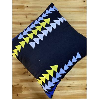 China Anti-Pull Modern Design Custom Cushion Cover Luxury Cushion Cover for sale