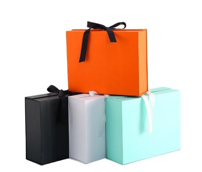 China Handmade Custom Gift Box Wholesale Apparel Shoes Packaging Shoe Box Packaging With Low Price for sale