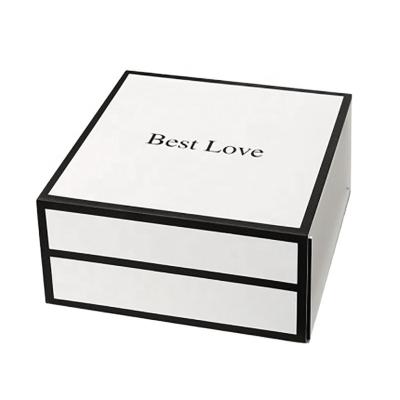 China Handmade Pinterest Style Box Packaging With Magnet Lipstick And Flowers Gifts Paper Packaging Box for sale