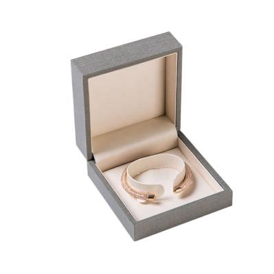 China Fashionable Wholesale Cardboard Box Case For Jewelry Ring Box Bracelet Packaging for sale