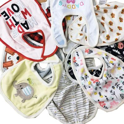 China Two-Piece Detachable Cotton Baby Bibs Newborn Baby Bibs Packing Antibacterial Spotted Blanket Set for sale