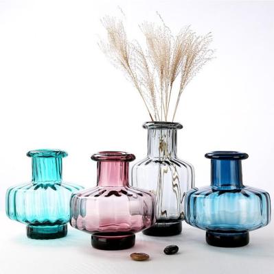 China Minimalist Crystal Glass Vases Modern Large Decorative Flower Bud And Luxury Bubble Art Glass Vase For Flowers for sale